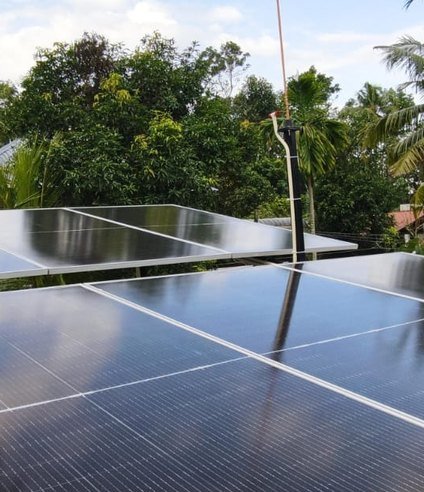 Rooftop solar panels installed by Soltech Power Solutions at Ashtamudi, Kollam
