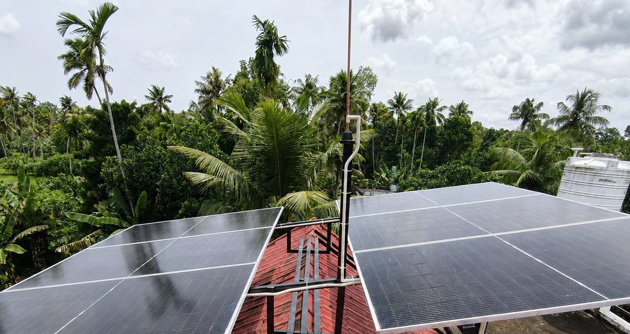 Elevated Rooftop Array, Sasthamcotta installed by Soltech Power Solutions at Sasthamcotta, Kollam